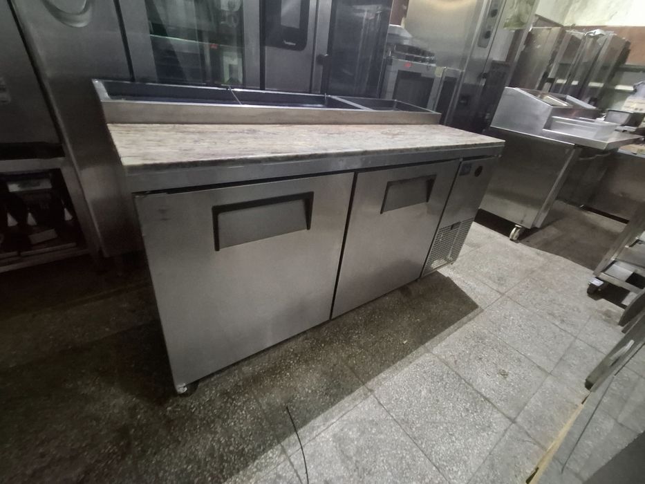 Хладилна маса за пица TRUE