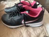 Дамски обувки Nike