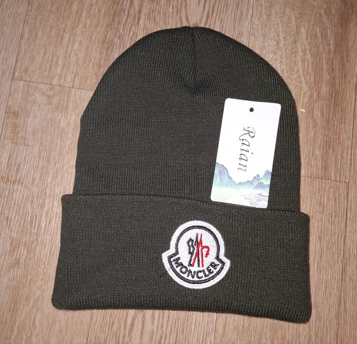 Шапка на 8 лет  осенняя 1000тг