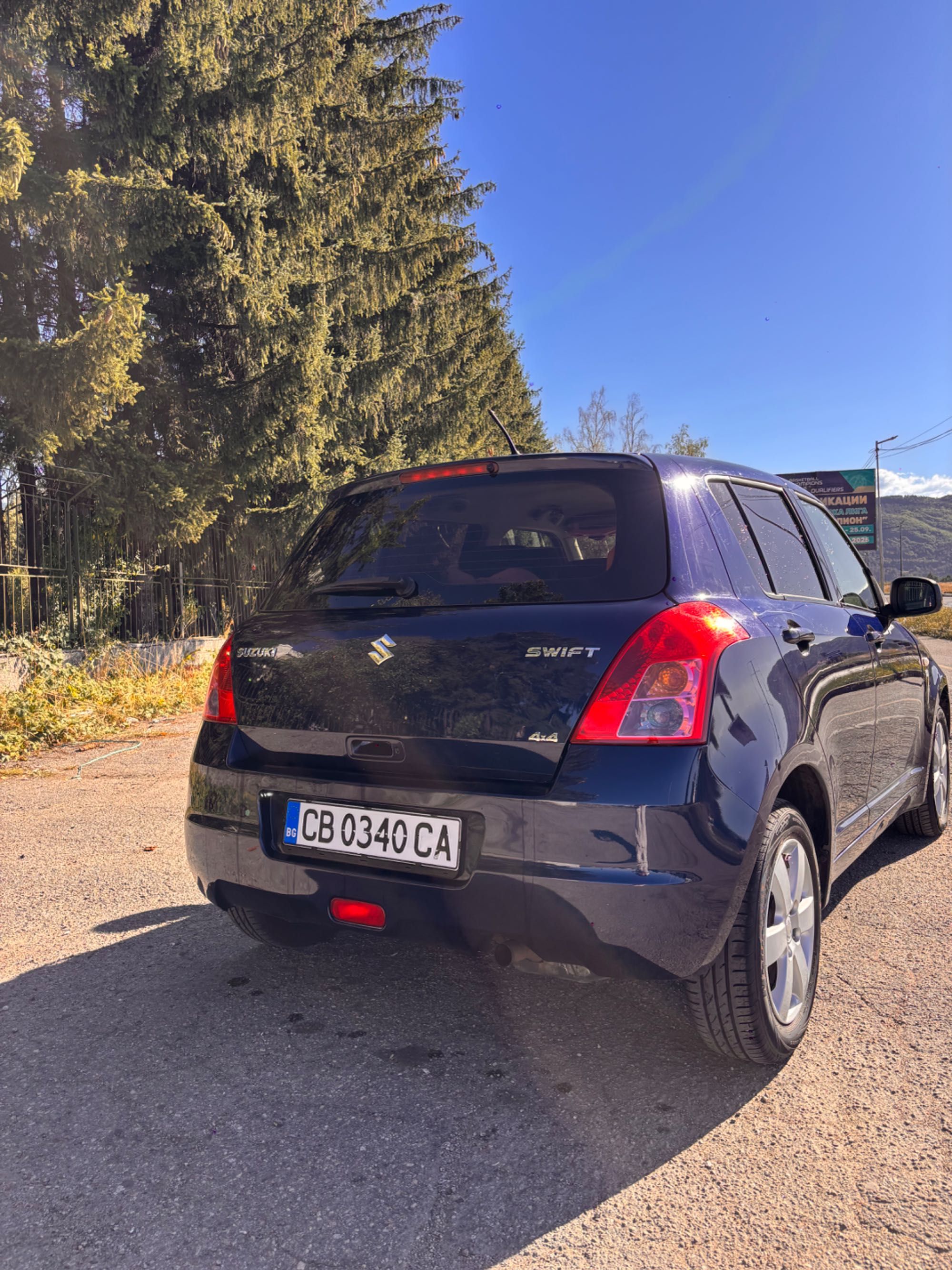 Продавам Suzuki Swift 4x4