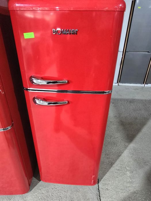 Ретро хладилник Bomann червен 145 см
