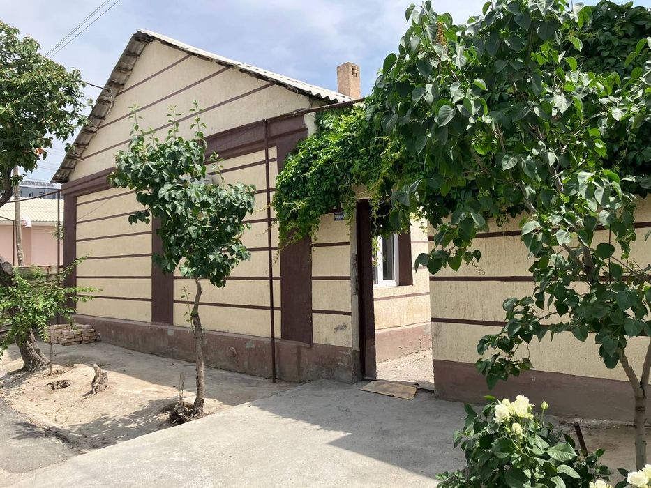 Мухаеда  ховлини  бир  кисми  сотилади. 57 000  $ Раксанани оркаси9397