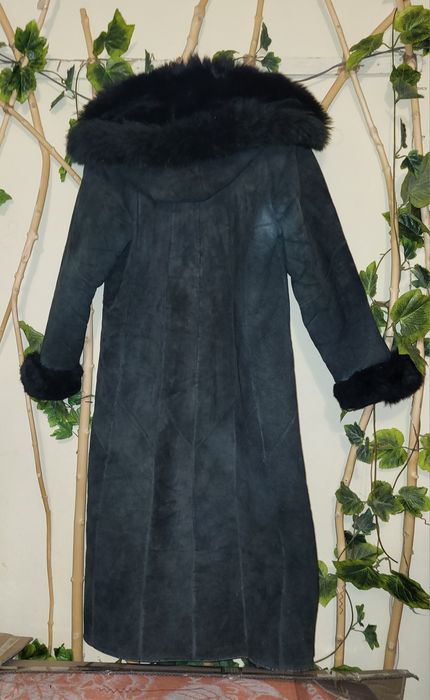 Продам дубленку женскую, замша