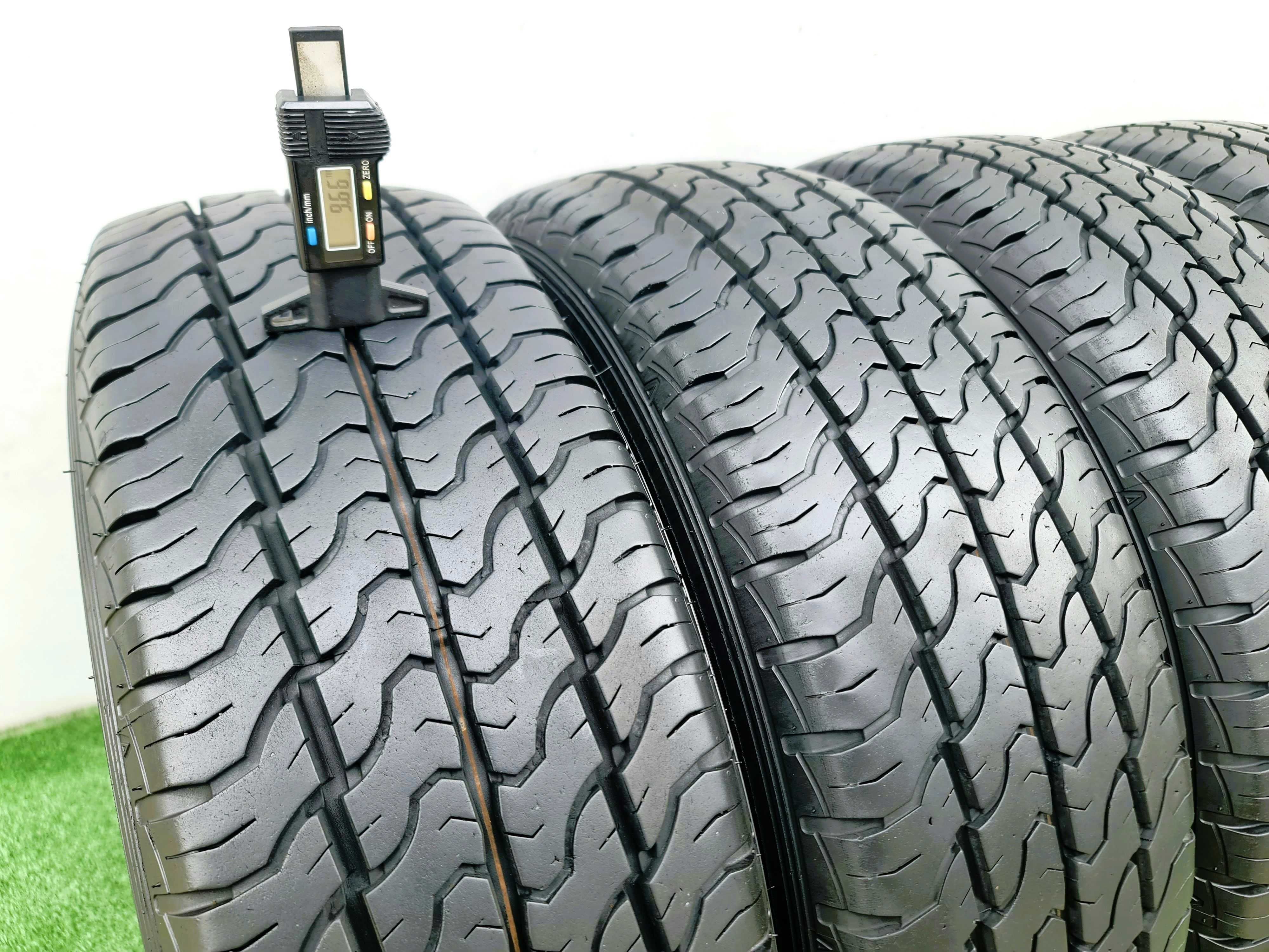 4бр. 215/70/15C DUNLOP Econodrive