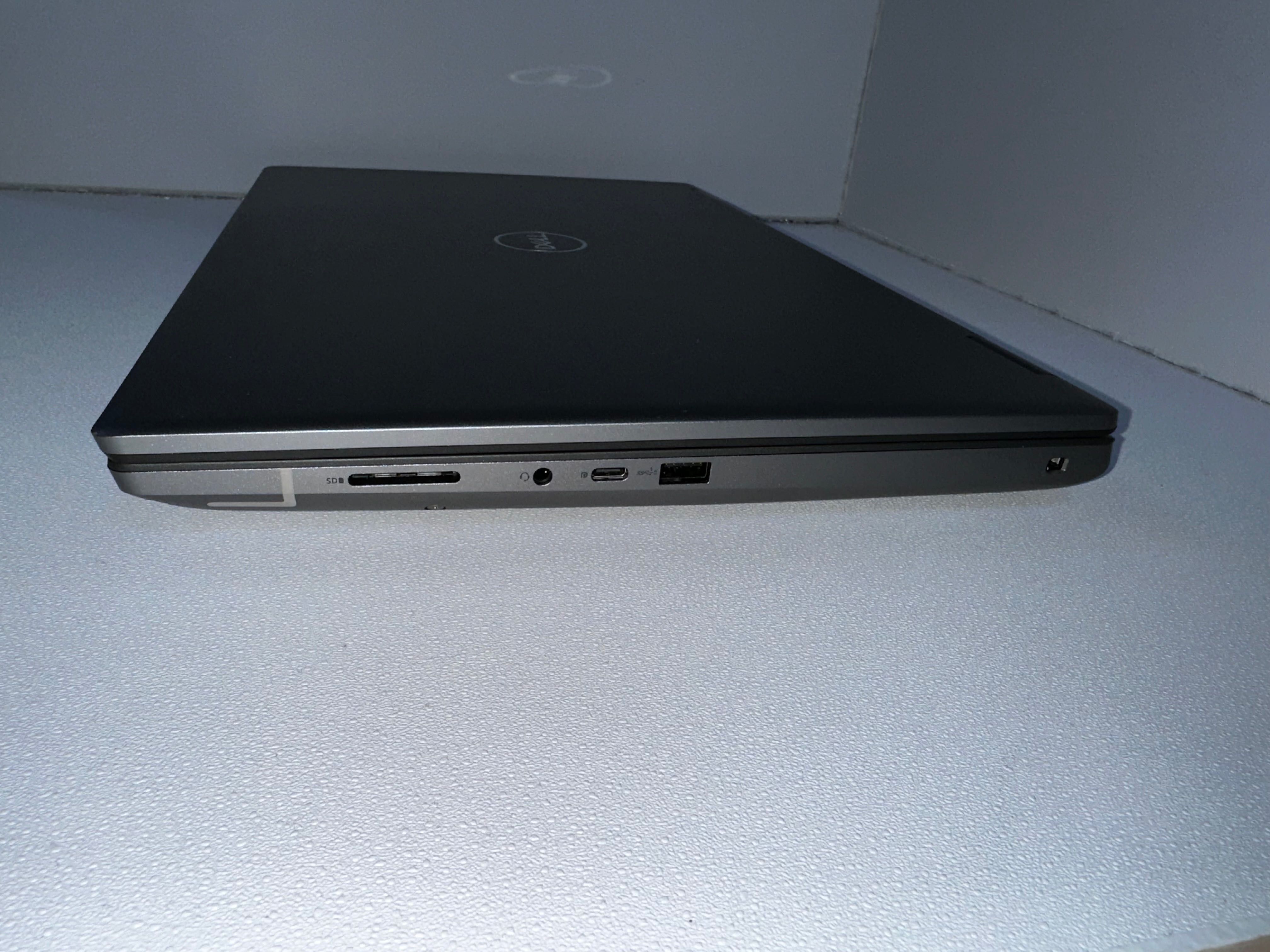 Dell Precision 7780