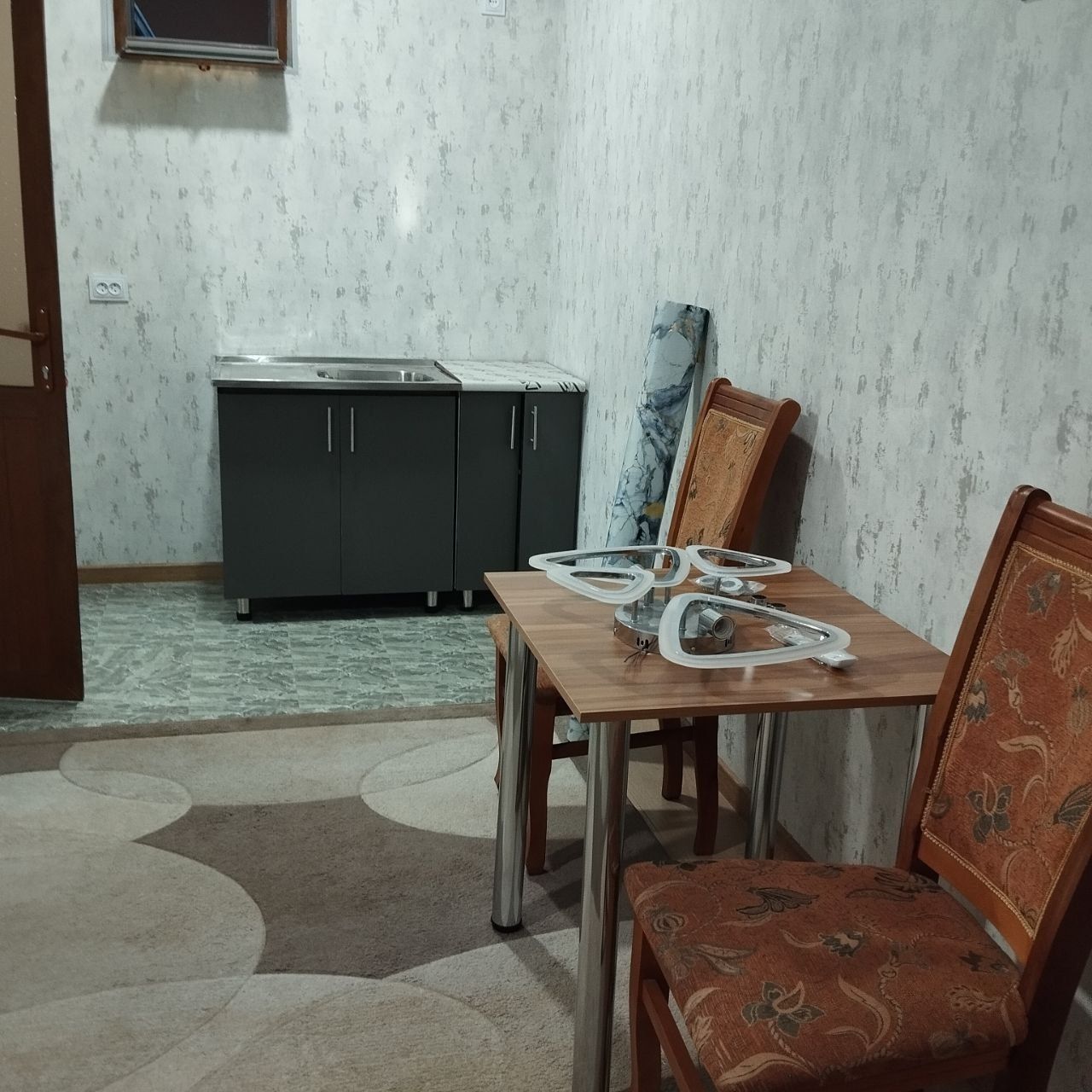 Qoyliq massiv 1 arenda kvartira