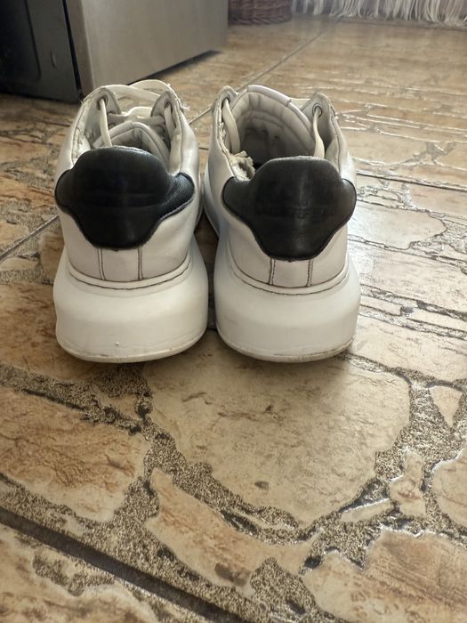 Adidasi Karl Lagerfeld, purtati, ORIGINALI