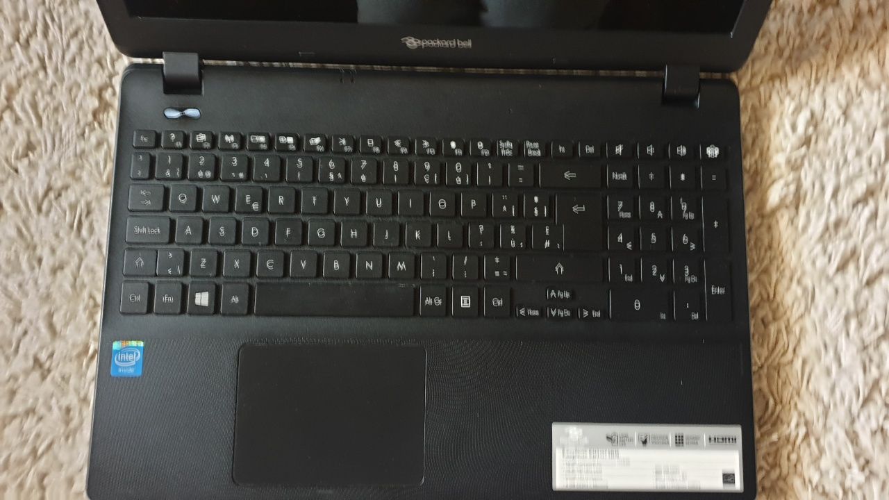 Laptop Packard Bell 15.6 led