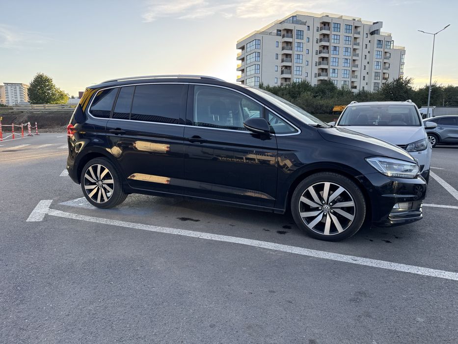 VW Touran HighLine 2.0TDI - BlueMotion - DSG - 150cp - 2017 - 7 locuri