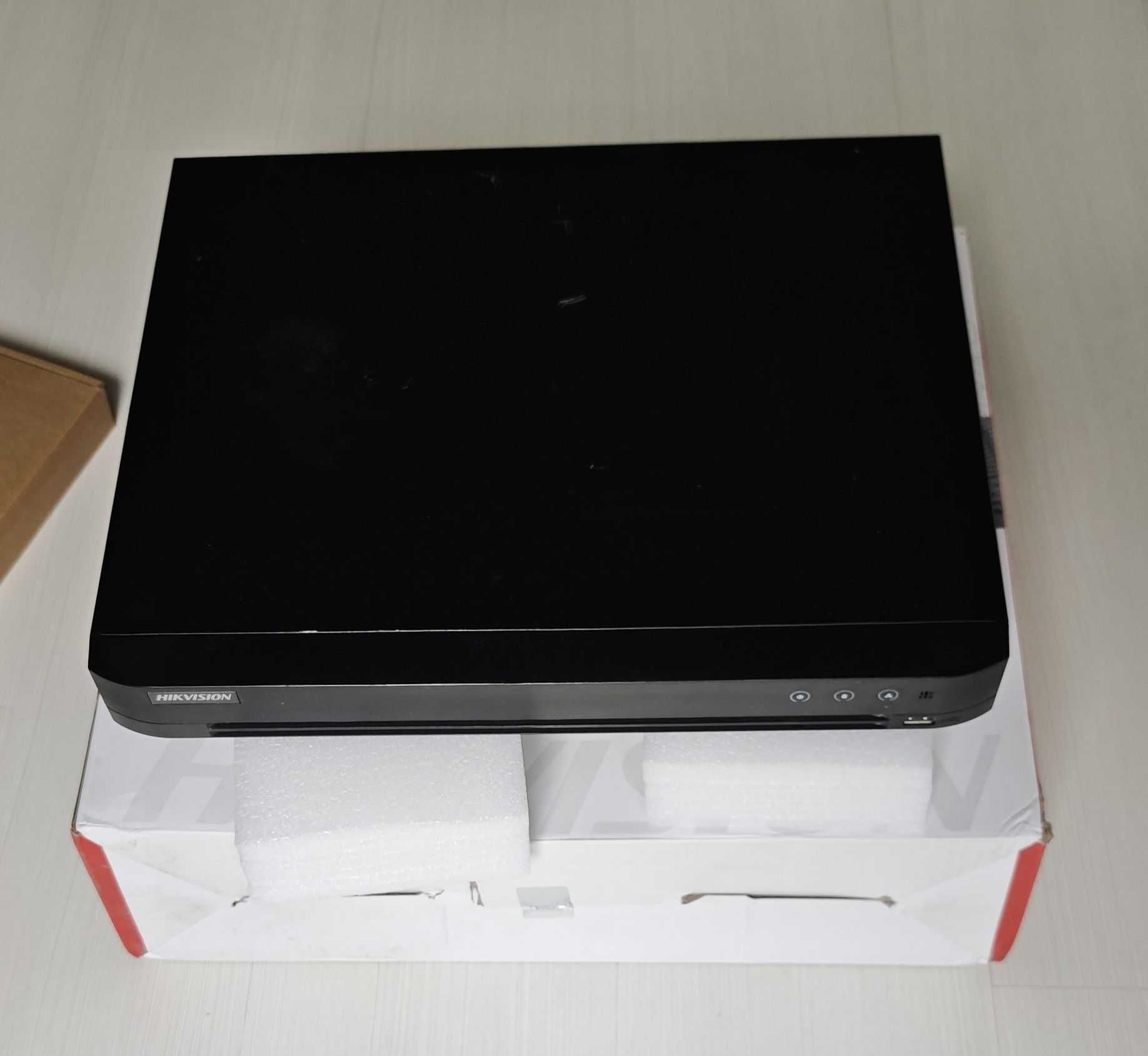 16 канален DVR Hikvision TurboHD DS-7216HUHI-K2/P