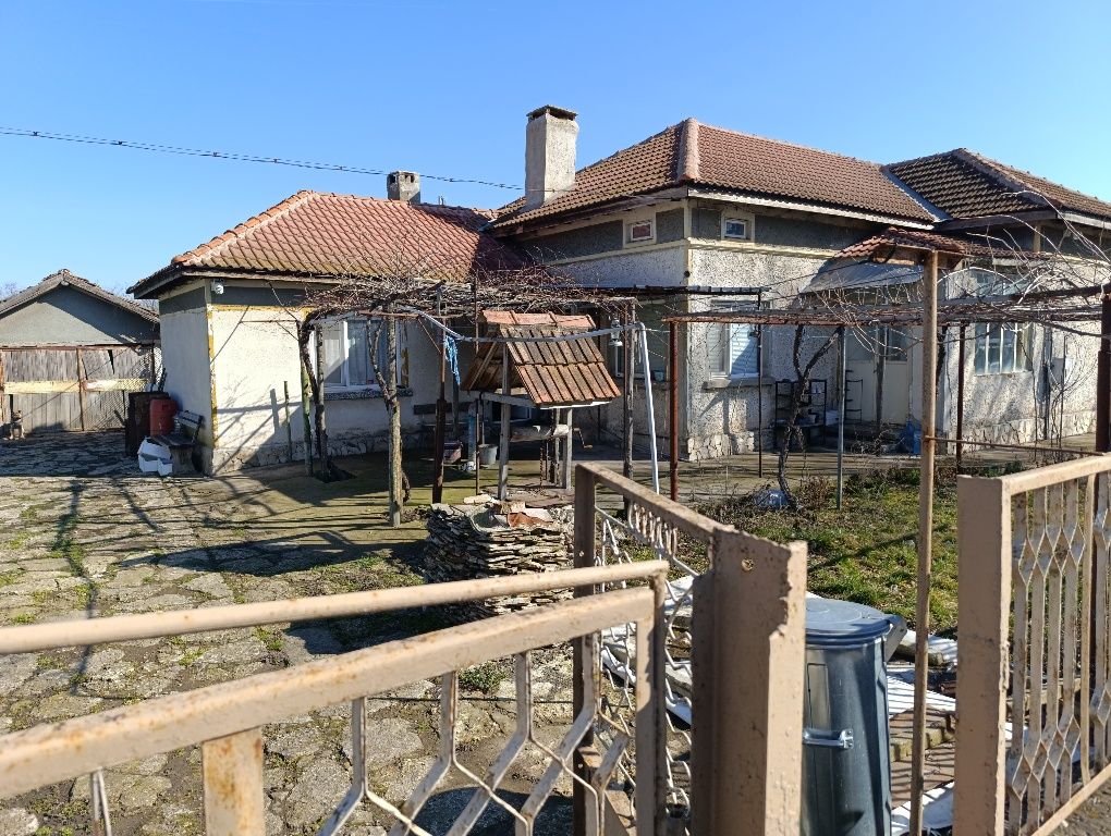 Самостоятелна къща от собственик в село Сенокос общ.Балчик