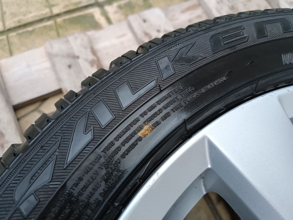 4бр. зимни гуми 215/50/17 Falken