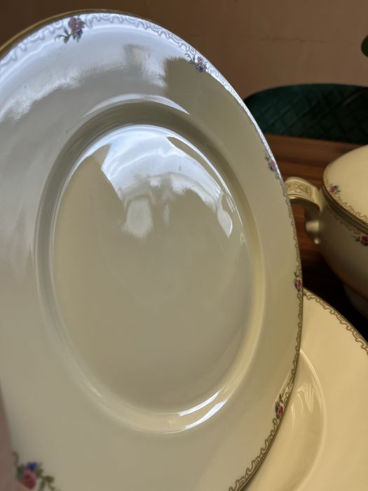 Винтидж порцеланов сервиз за хранене