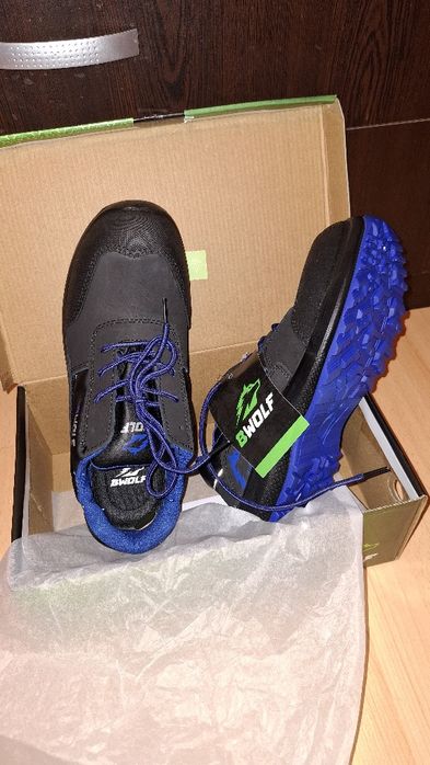 Работви обувки с бомбе  2 модела