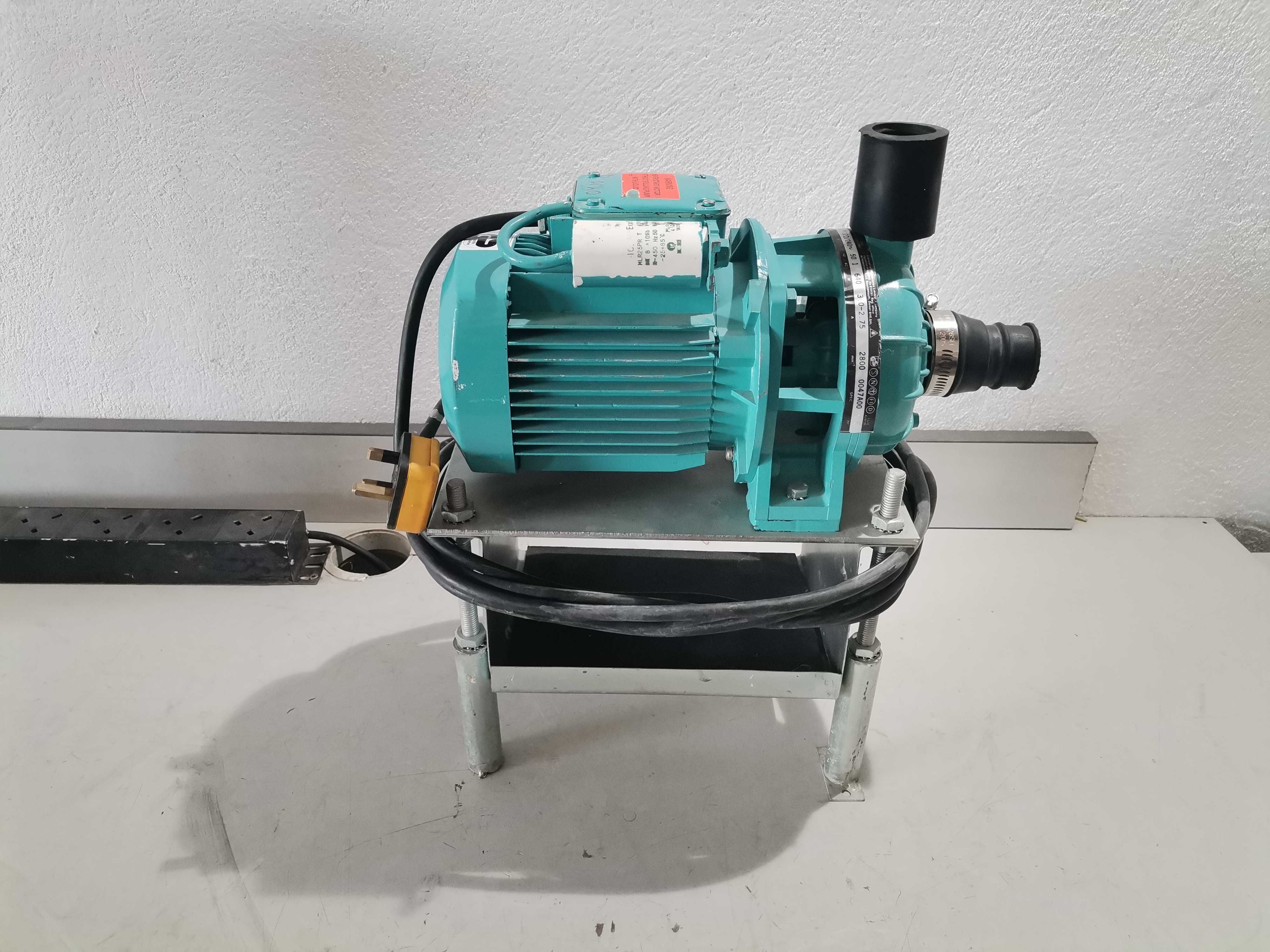 Помпа водна - Marlow 640 W (като нова)