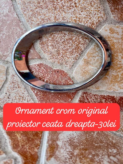 Far stanga Audi Q5 2013 si ornamente