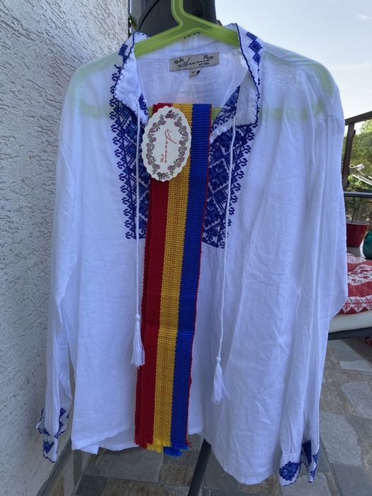 Ie 10-12 ani si brâu tricolor