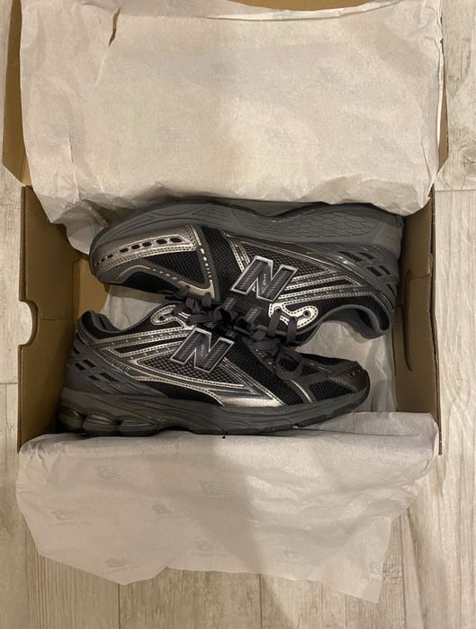 Обувки new balance 1906
