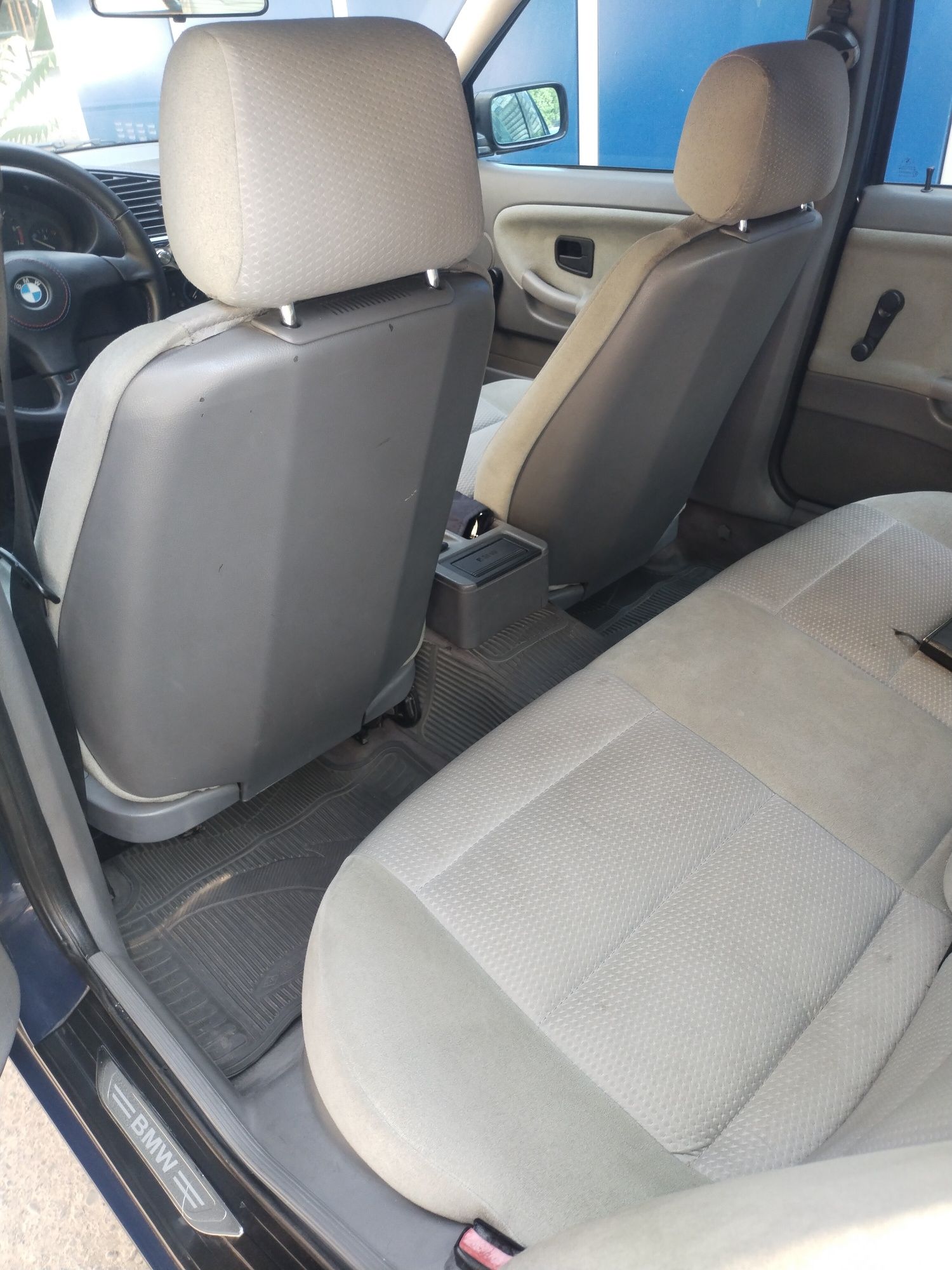 BMW I318 1.8 продается