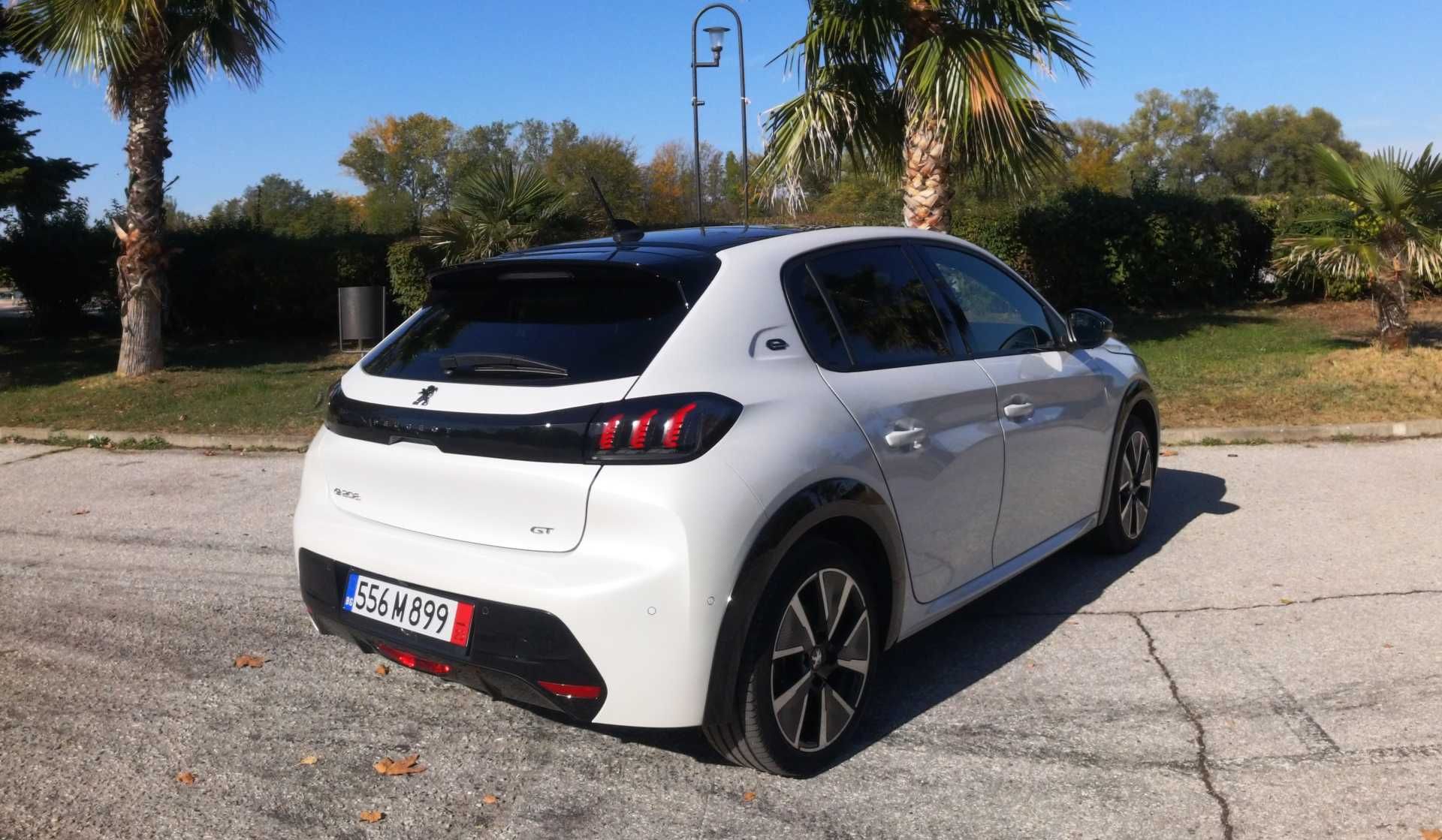 Peugeot 208-e GT