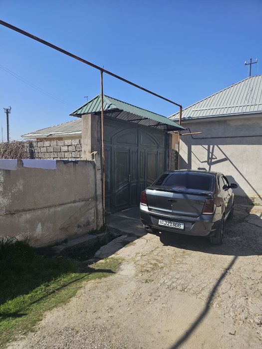 Uy sotiladi Nurafshon toytepa yaqinida