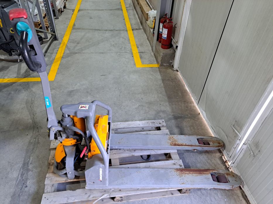 Transpalet electric jungheinrich defect