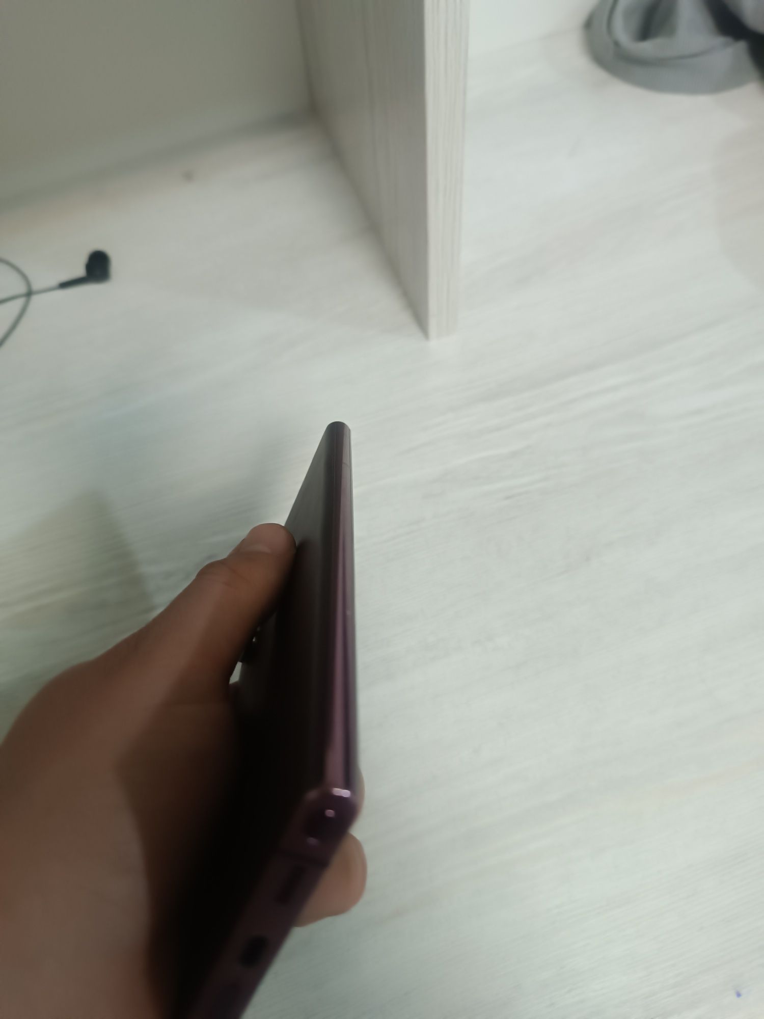 Samsung S22 ultra ideall hic qatida qirilgan chizilgan chaqasi yo