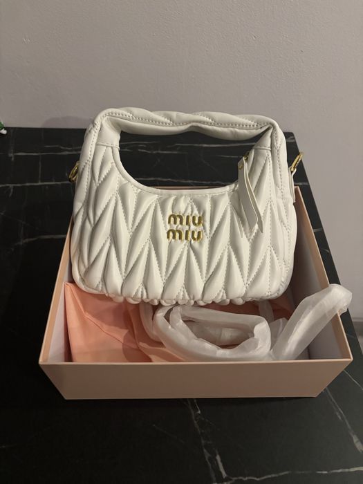Geanta Miu Miu Mini Matelasse Alba