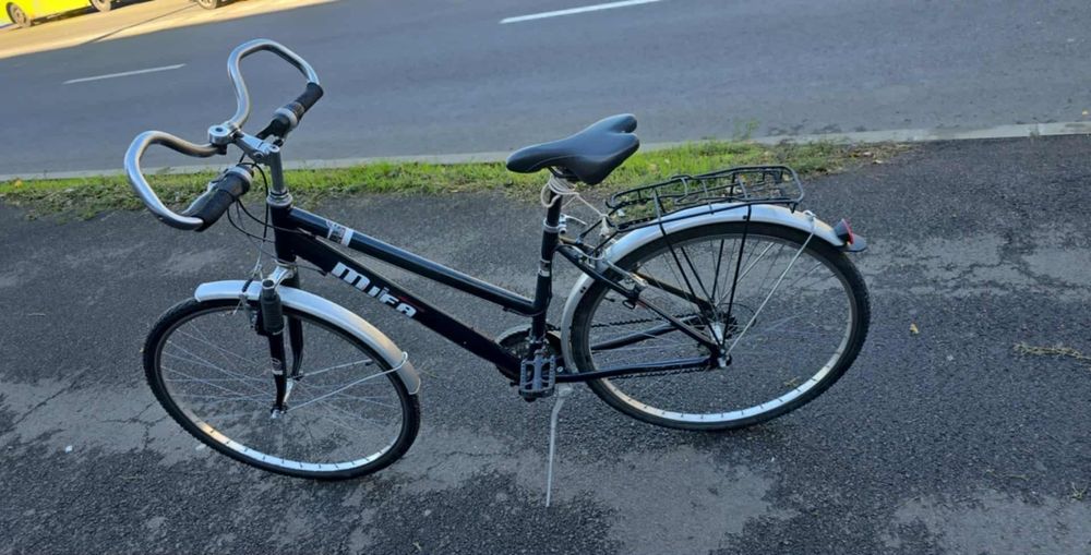 Bicicleta nemțească impecabila roti 28" 3 foi 7 pinioane shimano full
