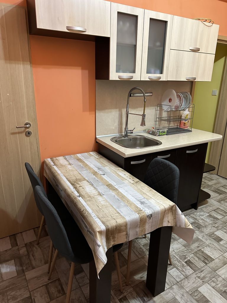 Дава се под наем Тристаен апартамент в София, Дружба 1 - 100 кв.м за 663 € - Снимка #1