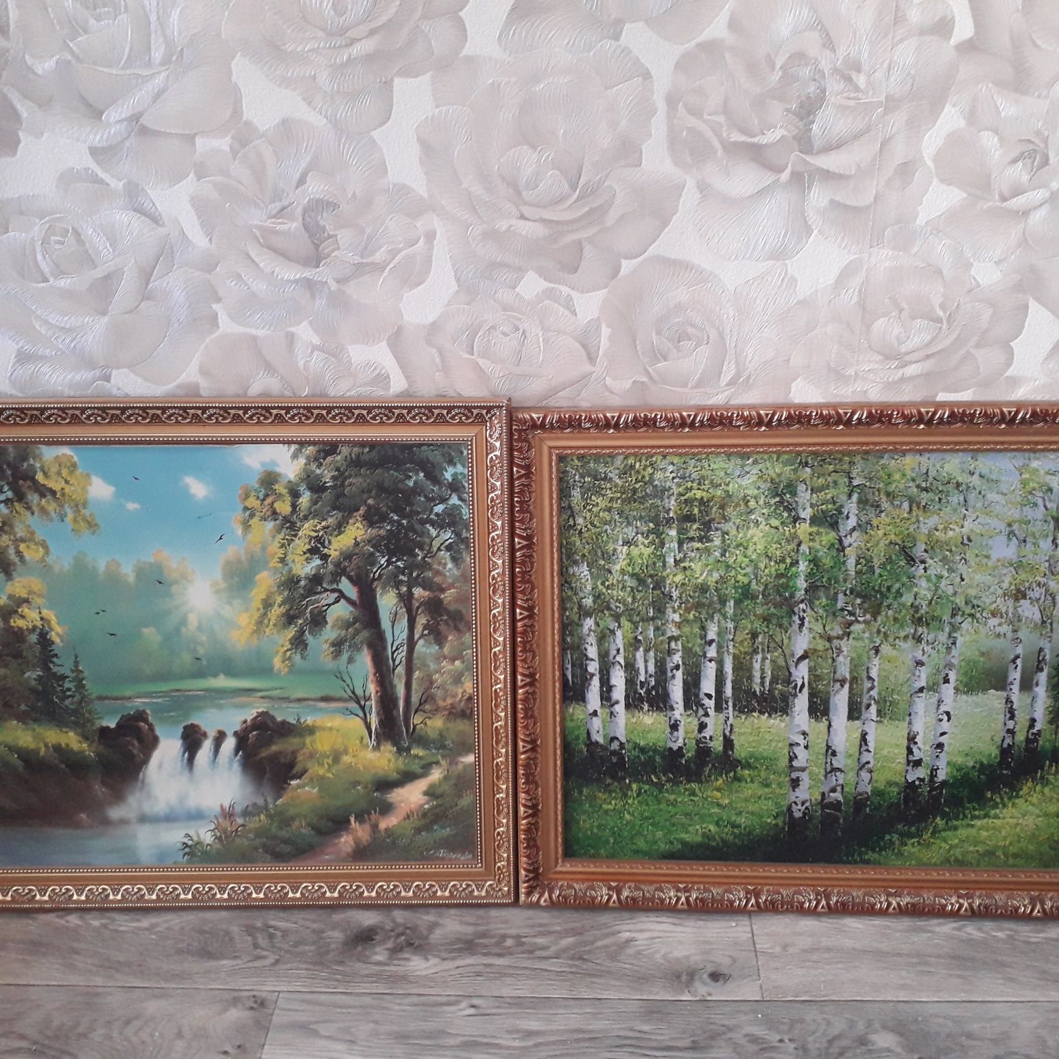 Продаю две  красивые картины пейзашь,каждая по 3000т.