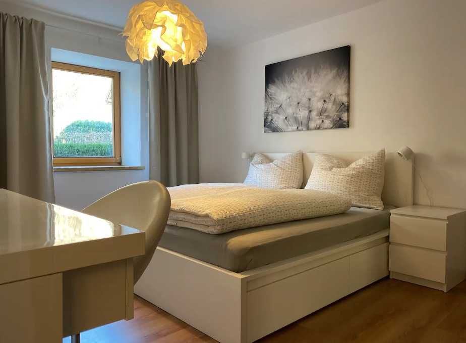 Дава се под наем Тристаен апартамент в Пловдив, Център - 99 кв.м за 265 € - Снимка #3