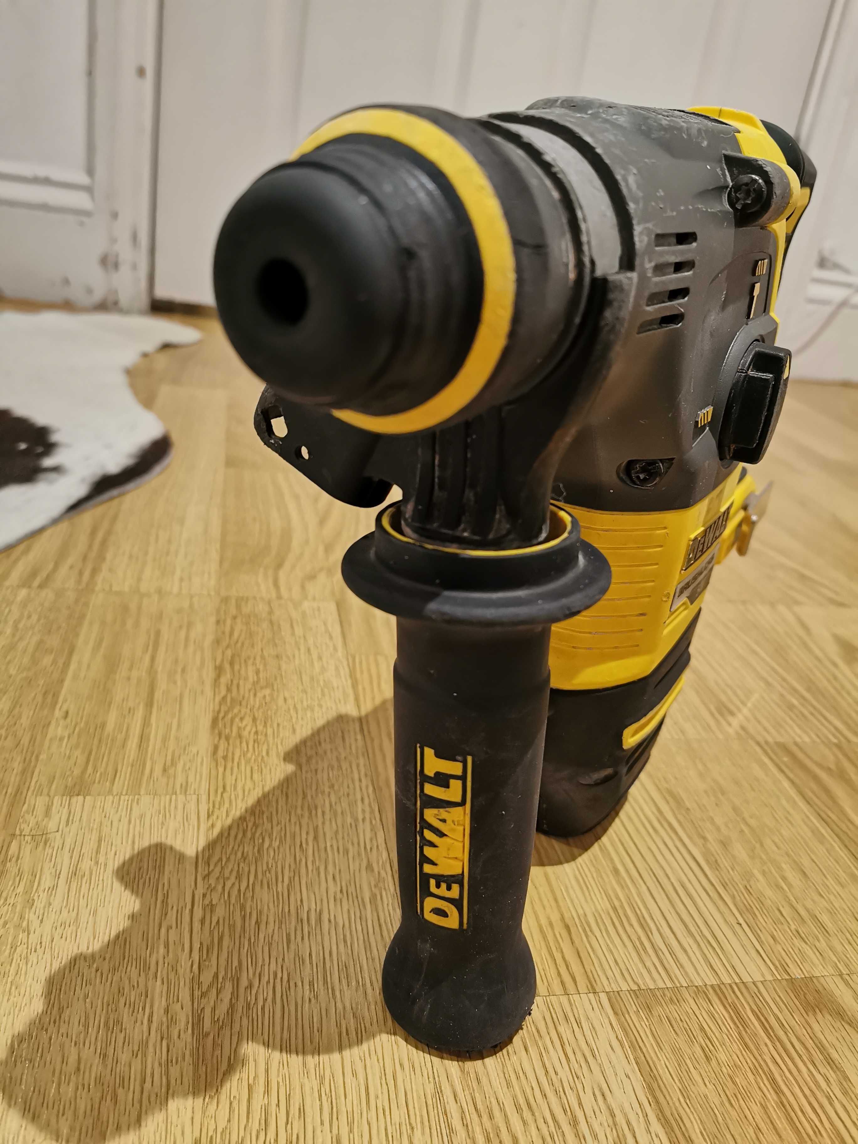 Безчетков перфоратор къртач Dewalt Dch333 flexvot 54