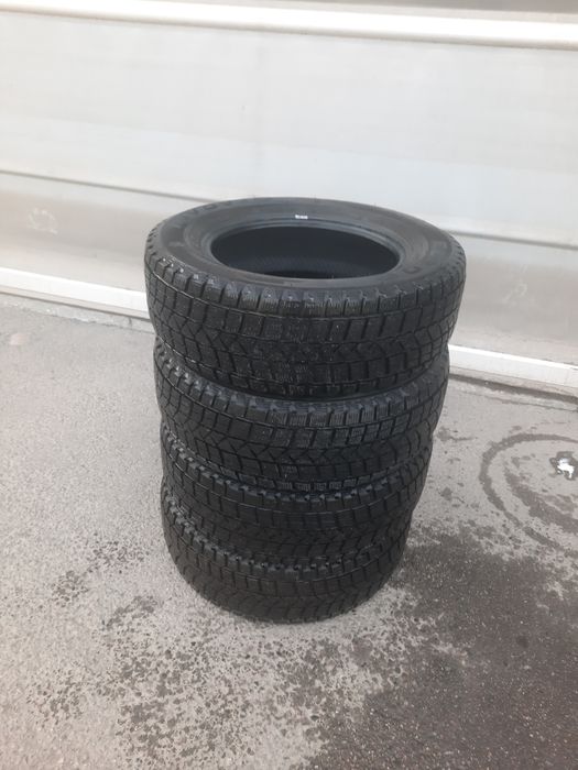 Зимние шины продаются