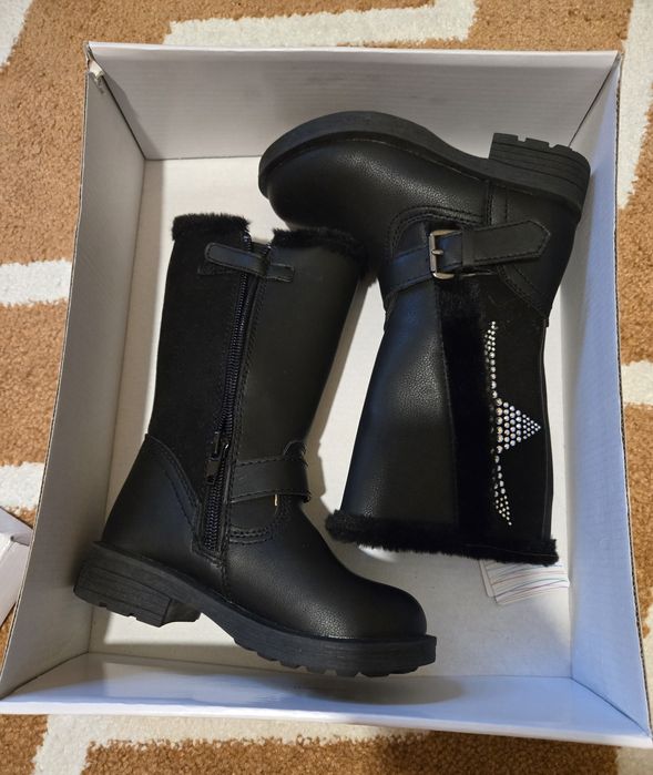 Нови ботуши момиче 26 номер