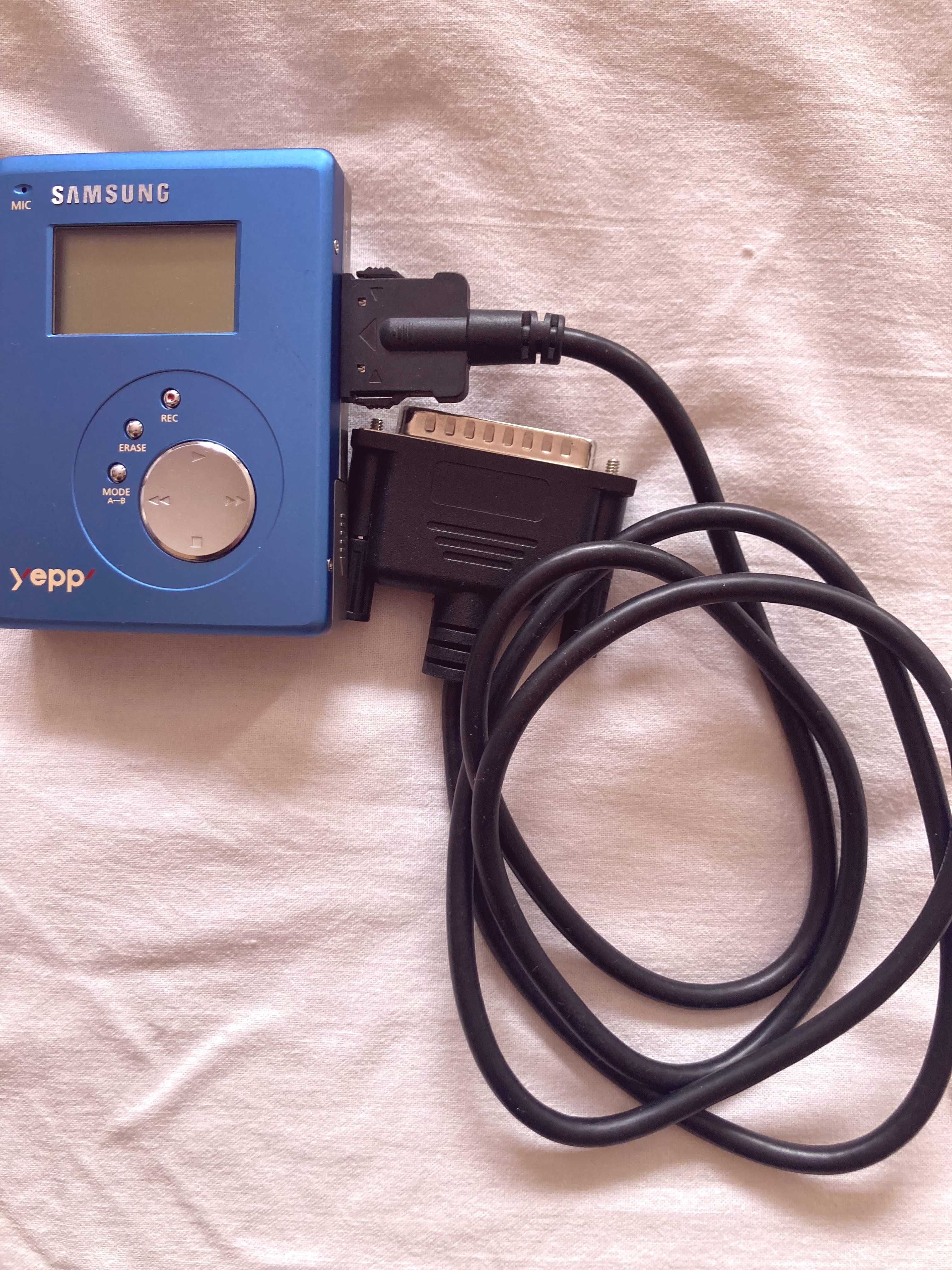 Продавам Samsung YP-E32 Yepp MP3 Player