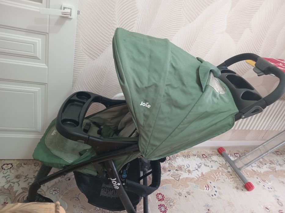 Коляска  отличный.