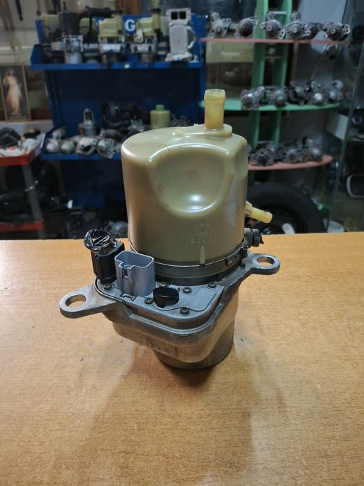 Pompă servo direcție Volvo V50 S40 C30 C70/2004-2013