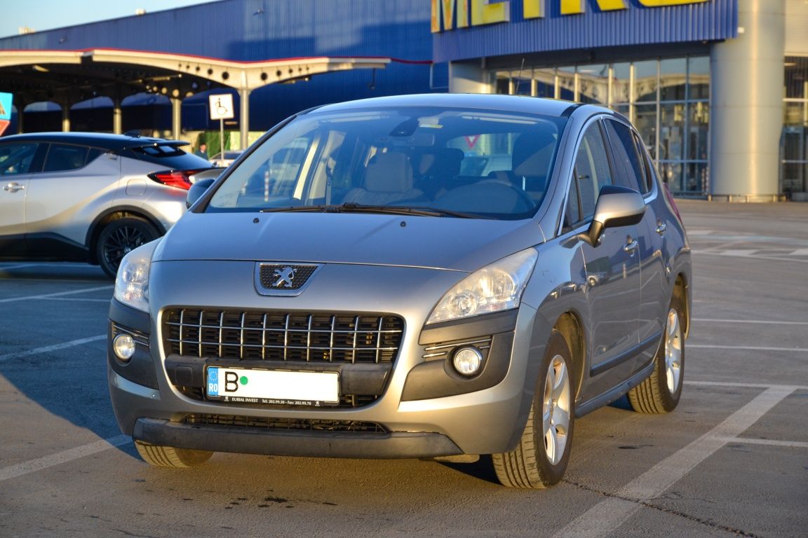 Peugeot 3008 an 2013 2.0 HDi 150 CP unic proprietar