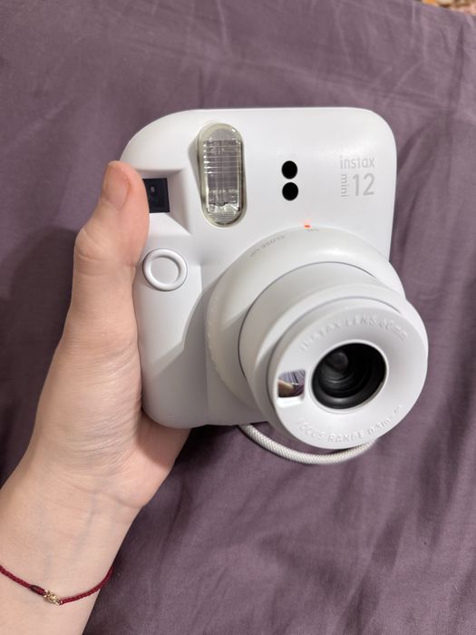 Продам instax mini 12