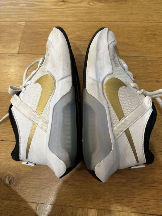 Nike маратонки
