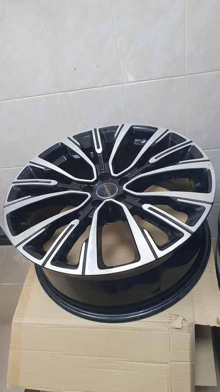 Продам 20" Диски на Exeed VX