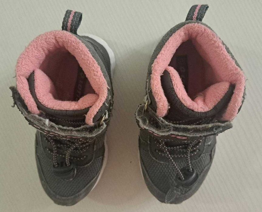 Ghete iarna LOTTO marime 25,IMPECABILE,zapada,impermeabile,aproape NOI