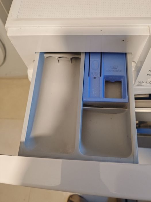 Перална LG F4J5QN4W