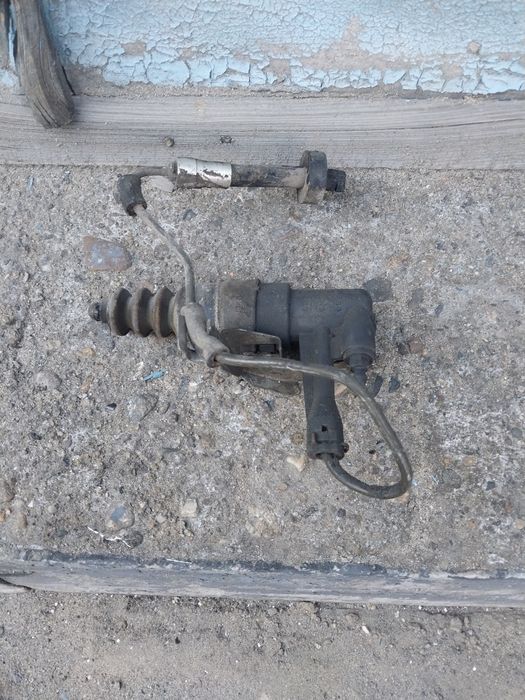 Цилиндр сцепления на Ауди А6