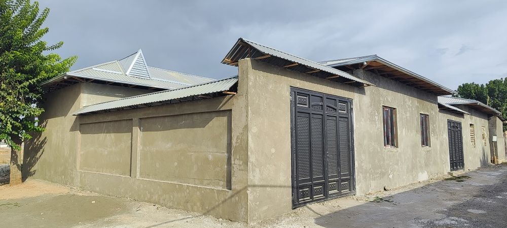 Turar joy Kottej sotiladi