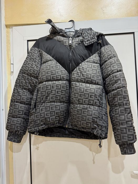 Дамско зимно яке Guess