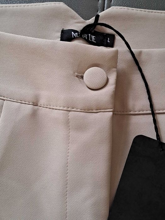 Pantaloni dama  mărimea 40,eleganti ,slim,noi cu etichetă.