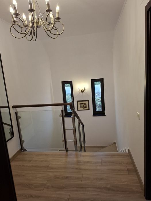 Inchiriez/vand casa Bascov stradal la 500m de primarie