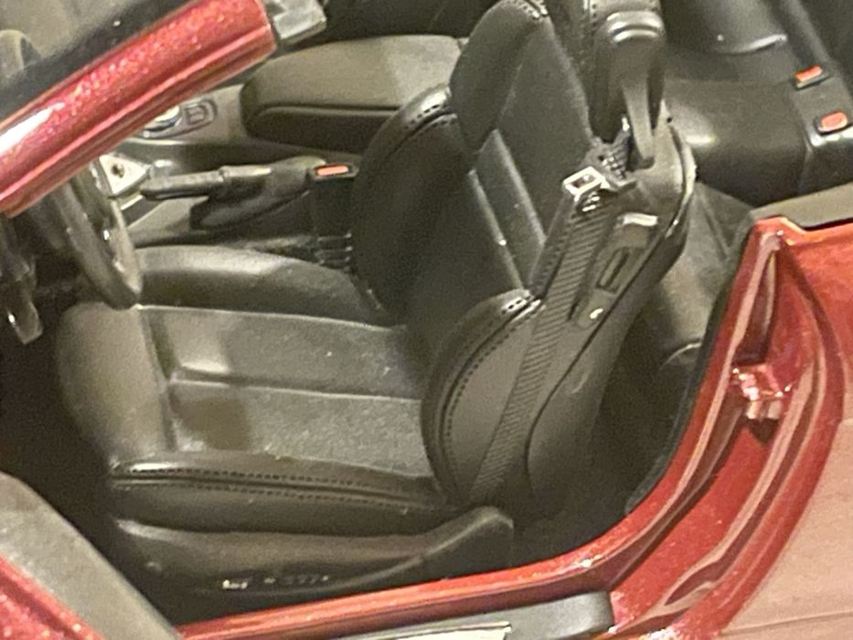 BMW 1/18 E64 Kyosho
